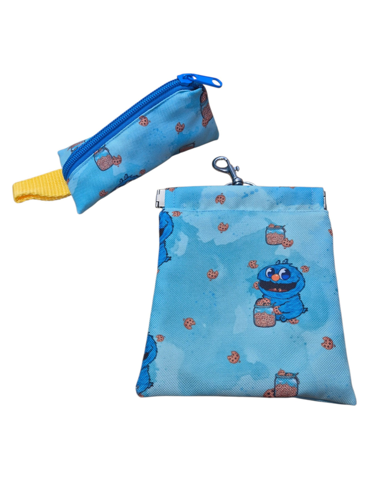 gourmetpfoten.de Leckerlitasche Set in Blau mit Keks-Monster-Motiv, Reißverschluss und praktischer Befestigungsschlaufe