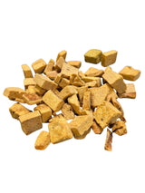 Gefriergetrocknete Leberwürfel von gourmetpfoten.de als gesunder, naturbelassener Snack für Hunde