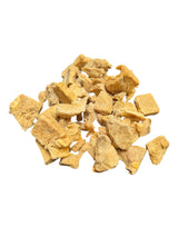 gourmetpfoten.de getrocknete Ingwerstücke in hellbrauner Farbe auf weißem Hintergrund