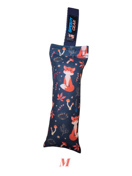 gourmetpfoten.de SPEEDY GEAR Beißkissen für Hunde mit Fuchs-Wald-Muster auf dunkelblauem Stoff und Handschlaufe