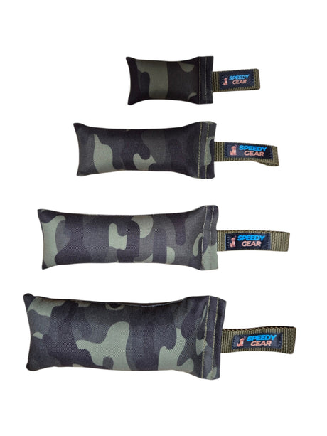 gourmetpfoten.de SPEEDY GEAR Beißwurst Spielzeug in vier verschiedenen Größen mit robustem Camouflage-Muster