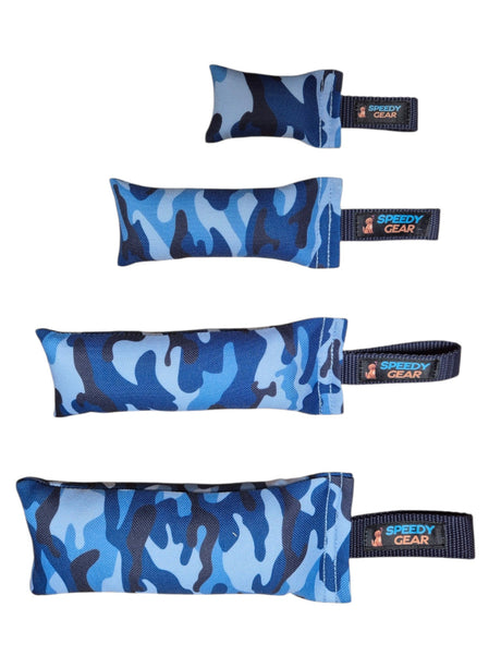 gourmetpfoten.de SPEEDY GEAR Beißwurst für Hunde in blauem Camouflage-Design mit robuster Schlaufe in vier Größen