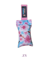gourmetpfoten.de SPEEDY GEAR Zerrspielzeug für Hunde in XS mit Kirschblüten-Muster auf hellblauem Stoff