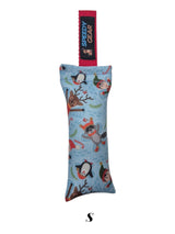 gourmetpfoten.de SPEEDY GEAR Hundespielzeug mit weihnachtlichem Rentier- und Pinguin-Druck und roter Schlaufe